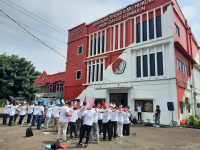 Non Regular Class Program Mpd Umsurabaya Nomor Serangkaian Foto 2